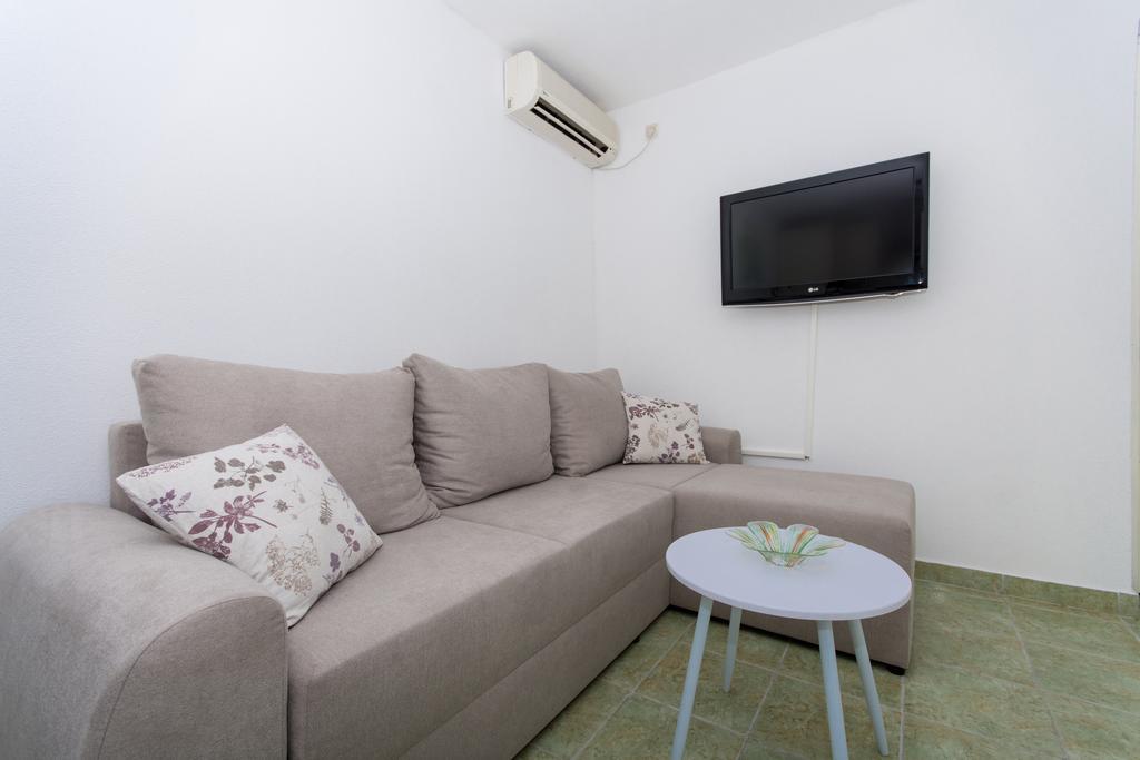 Apartment Mika 2 Trogir Exterior photo